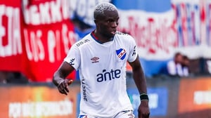    El delantero nigeriano Christian Ebere viaja este viernes a la Ciudad de México para formalizar su incorporación a Cruz Azul y reforzar el ataque.
