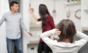 Un caso judicial inédito impulsa reflexión nacional sobre protección infantil, igualdad ante la ley y consecuencias penales dentro de conflictos familiares