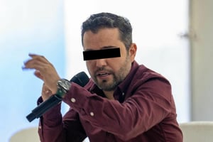 Una regidora de Tequila acusó al alcalde Diego Rivera Navarro de presuntos vínculos con el CJNG, mientras la FGR solicitó orden de aprehensión.
