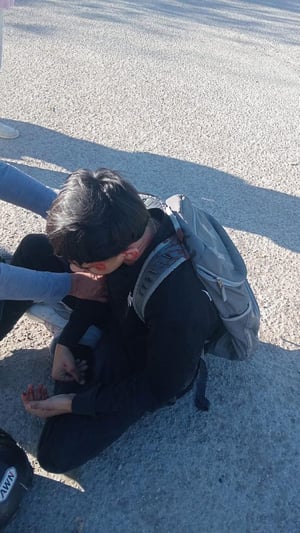   Un accidente de tránsito se registró en la colonia Ampliación Tierra y Esperanza, luego de un choque entre una camioneta y una motocicleta sobre la calle