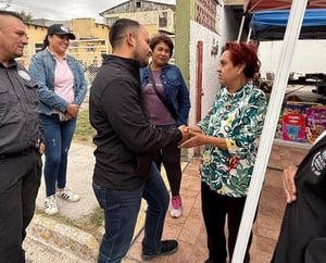 El delegado de la Fiscalía General del Estado, Diego Garduño Guzmán, encabezó acciones de acercamiento social en la colonia Sarabia de Nueva Rosita,