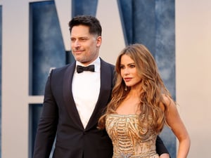 Sofía Vergara decidió renovar su imagen, al menos en lo que se refiere al color de su melena. La actriz dejó atrás el rubio que la ha caracterizado durante
