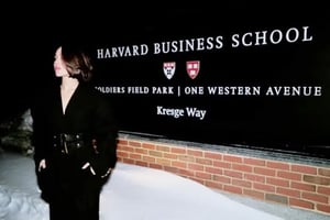 Danna fue reconocida en la Universidad de Harvard tras participar como conferencista en un foro dedicado al liderazgo y empoderamiento de mujeres latinas.