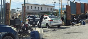 Dos pacientes quedaron atrapados brevemente; elevadores del IMSS acumulan fallas y quejas constantes desde semanas.  La mañana de este lunes,