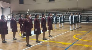 Este martes, escuelas secundarias de la región compitieron en Sabinas en un certamen que reconoce disciplina, esfuerzo y valores cívicos entre los estudiantes,