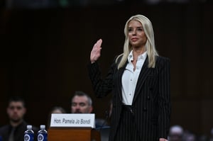 La Fiscal General de Estados Unidos enfrentará cuestionamientos legislativos tras la publicación de millones de documentos del caso Epstein, señalados