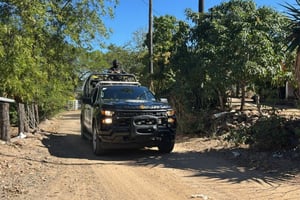 Un ataque armado contra elementos de la Semar en El Limoncito, Culiacán, dejó nueve detenidos y un agresor abatido, informó Omar García Harfuch.  El secretario