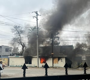   Un inmueble ubicado en la colonia Central, que en el pasado fue objeto de cateos por presunta venta de droga, se incendió y generó movilización de cuerpos