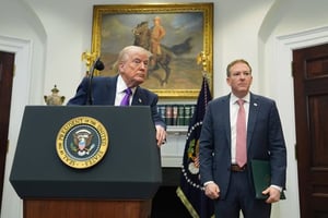 El presidente Donald Trump revocó la conclusión de peligro aprobada en la era Obama, base legal para regular gases de efecto invernadero en Estados Unidos.