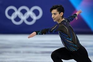 Donovan Carrillo, referente del patinaje artístico, disputará su segunda final olímpica en Milán-Cortina 2026, mostrando talento, preparación internacional