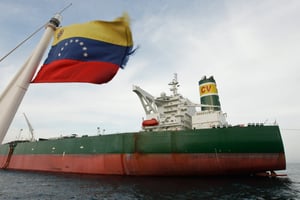 Estados Unidos autorizó nuevas inversiones petroleras en Venezuela mediante licencias que permiten a cinco multinacionales operar sin sanciones en el país