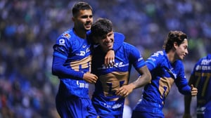    Pumas firmó una remontada espectacular en el estadio Cuauhtémoc, volteando un marcador adverso de dos goles para quedarse con una victoria 3-2 sobre
