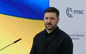     El presidente ucraniano Volodimir Zelensky rechazó entregar el Donbás a Rusia y calificó de “locura” cualquier retirada territorial como condición