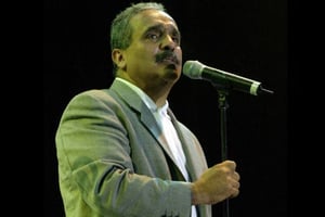 El músico Willie Colón murió a los 75 años, confirmó su familia en redes sociales, destacando su legado histórico en la salsa.  El trombonista y cantante