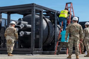 El Pentágono y el Departamento de Energía trasladaron por aire un microrreactor nuclear desde California hasta Utah en un vuelo considerado histórico.