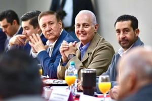 El Alcalde destacó obras como el Sistema Vial Revolución- Vasconcelos y el Sistema Vial El campesino, en materia de movilidad.   Torreón, Coahuila.- Este lunes