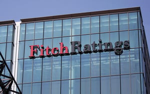 Los préstamos bancarios en mercados emergentes crecieron 12% en el primer semestre de 2025, impulsados por Europa y Brasil, según datos de Fitch.  En el primer
