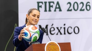 Claudia Sheinbaum reiteró que el Mundial 2026 se realizará sin contratiempos en México, pese a hechos de violencia tras el abatimiento de “El Mencho”.