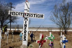 Autoridades confirmaron la identificación de José Isabel Minjarez Yáñez y Ricardo Hernández Rocha, correspondientes a los cuerpos 24 y 25 rescatados en Pasta