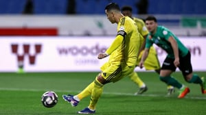    El Al Nassr goleó 5-0 al Al Najma en la jornada 23 de la Liga Saudí. Cristiano Ronaldo anotó de penalti su gol 965 y el español Íñigo Martínez firmó