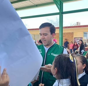 El coordinador general de Mejora Coahuila, Gabriel Elizondo Pérez, expresó públicamente sus condolencias por el fallecimiento del exalcalde de Sabinas,