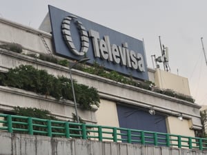 Grupo Televisa suspende el pago de dividendos 2026, provocando caída del 7.5% en la Bolsa Mexicana, mientras explora nuevas