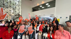 El Instituto Municipal de la Mujer de Torreón (IMM) mantiene de manera permanente las acciones de la campaña “Únete”, con el objetivo de sensibilizar y sumar