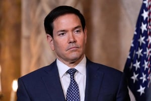 El ataque militar de Estados Unidos contra Irán desató un fuerte debate en el Congreso, entre cuestionamientos demócratas y respaldos republicanos
