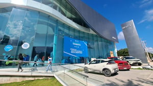 Las ventas de BYD cayeron 41% en febrero tras el impacto del Año Nuevo Lunar en China, afectando producción, demanda interna y confianza del consumidor.