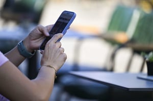 Lo más probable es que estés leyendo este texto en una pantalla. Según investigaciones sobre la atención promedio, tengo menos de un minuto antes de que algo
