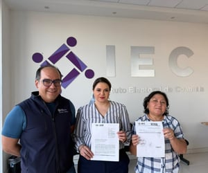 La queja deriva de que, según la ley, esta prohibido hacer uso de la precampaña cuando se es candidato único.   La dirigente estatal del PAN Coahuila, Elisa