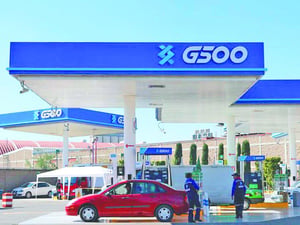 La dependencia de combustibles importados hace a México vulnerable; un cierre en rutas clave podría disparar hasta 30% los precios.  La escalada del conflicto