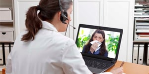 Las consultas médicas por telemedicina no solo resultan más prácticas, sino que también generan un ahorro significativo tanto para los pacientes como