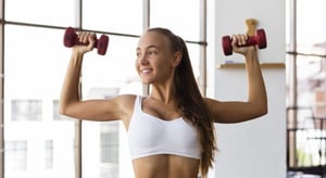 Aumentar masa muscular no depende del azar ni de entrenar sin dirección. Exige una alimentación adecuada, un programa de ejercicio bien estructurado