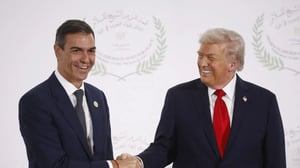 La tensión diplomática escala tras la amenaza de Donald Trump de cortar el comercio con España por negar el uso de bases militares en su territorio.