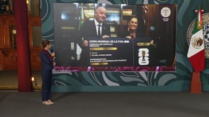 Claudia Sheinbaum lanzó un concurso nacional para que una joven futbolista mexicana obtenga el boleto número uno y represente a México en la inauguración.