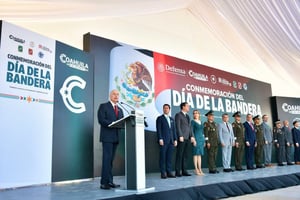 Este martes en la Plaza Mayor de Torreón, el gobernador Manolo Jiménez Salinas, presidió junto al alcalde Román Alberto Cepeda González, y el General
