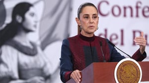 La presidenta Claudia Sheinbaum afirmó que México mantendrá la coordinación con Estados Unidos en migración y seguridad, pese al cambio en la Secretaría