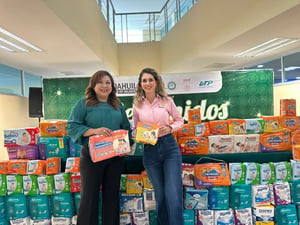 La comunidad universitaria de la Universidad Tecnológica de la Región Carbonífera (UTRC) participó en la campaña solidaria Pañatón 2026, entregando pañales