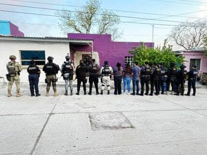 Durante la madrugada de este viernes se ejecutaron dos cateos simultáneos en San Juan de Sabinas, reforzando la seguridad y recuperando narcóticos