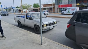 Afortunadamente no se reportaron personas lesionadas.  Un repartidor de garrafones de agua terminó provocando un choque por alcance la mañana de ayer sobre