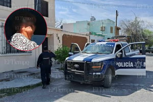 Los oficiales llevaron al hospital a la mujer lesionada.  FRONTERA, COAH. — Una mujer de la tercera edad fue atacada por dos perros la tarde de este sábado