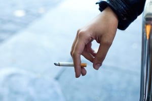 Consumir drogas recreativas como fumar marihuana, inhalar cocaína o utilizar anfetaminas puede incrementar el riesgo de sufrir un accidente cerebrovascular,