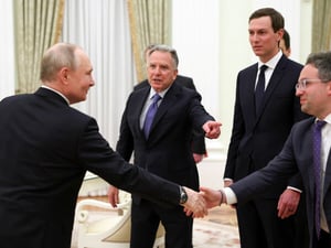    Rusia negó haber compartido información de inteligencia con Irán sobre activos militares estadounidenses en Medio Oriente, afirmó el enviado especial