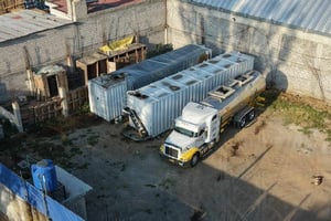 Autoridades localizaron un predio utilizado para almacenamiento clandestino de hidrocarburos en el paraje Trigo Tenco, en Tultepec, donde presuntamente había