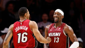 Bam Adebayo anotó 83 puntos, la segunda mayor marca en la historia de la NBA, liderando al Miami Heat a un triunfo de 150-129 sobre Washington.