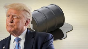 El presidente de Estados Unidos advirtió que podría atacar a Irán la próxima semana, mientras flexibilizó sanciones al petróleo ruso ante el alza mundial