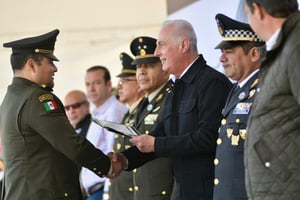 Este lunes, en el marco del mes del Ejército y Fuerza Aérea Mexicana, el alcalde Román Alberto Cepeda González, presidió junto al General de Brigada Estado