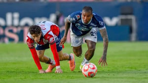    Atlético San Luis y Pachuca empataron 1-1 en el estadio Alfonso Lastras, con un gol de último minuto de Salomón Rondón que neutralizó la ventaja inicial