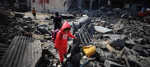 El ICJP advirtió que la ofensiva de Israel en Gaza amenaza la identidad religiosa y cultural palestina, con cientos de mezquitas destruidas y miles